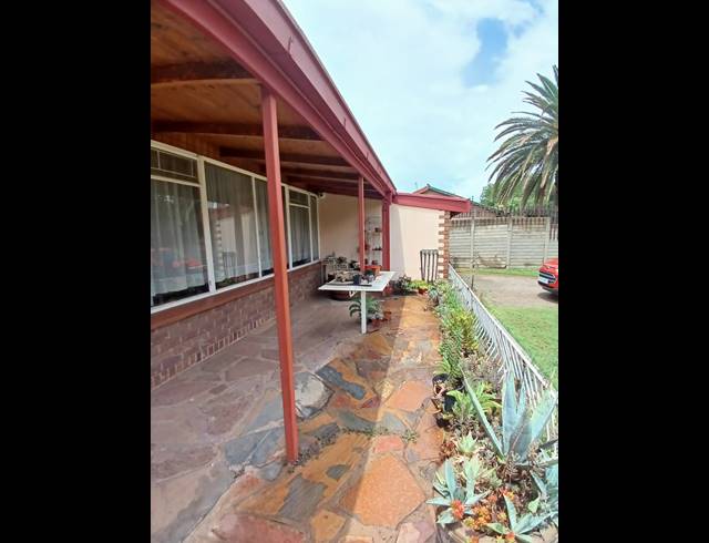 5 BEDROOM HOUSE FOR SALE IN SASOLBURG EXT 15
